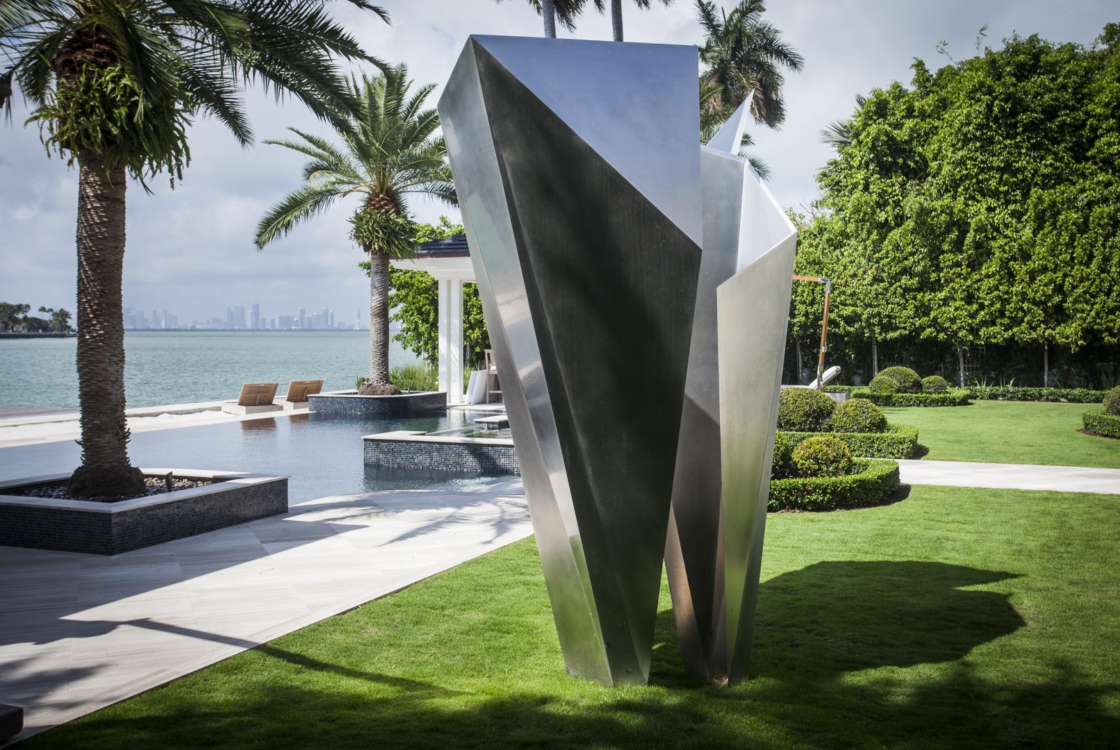 Esculturas de Arturo Berned en Miami Beach