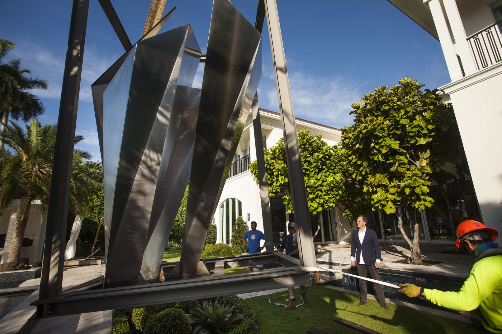 Esculturas de Arturo Berned en Miami Beach