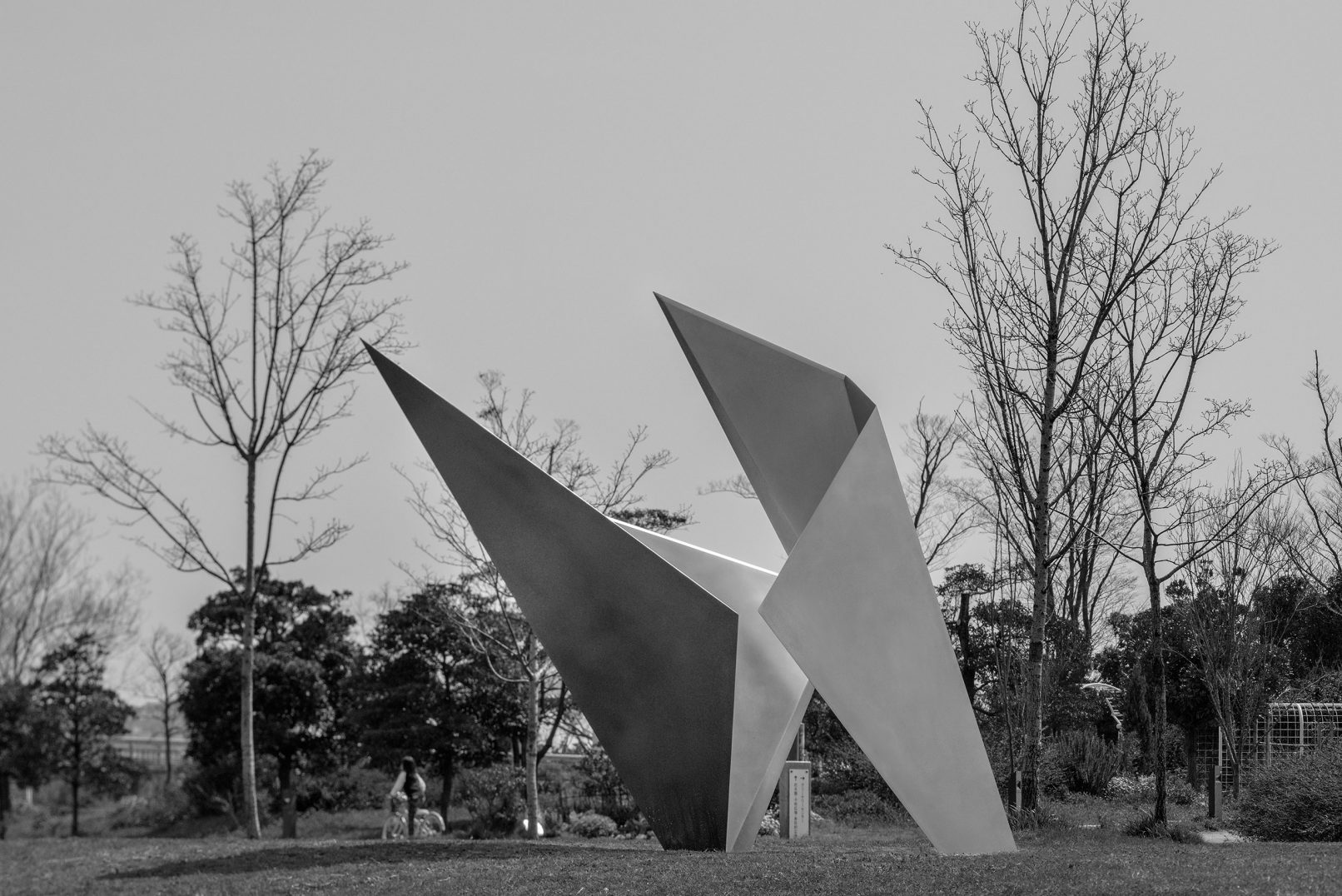 Esculturas de acero de Arturo Berned en Japón